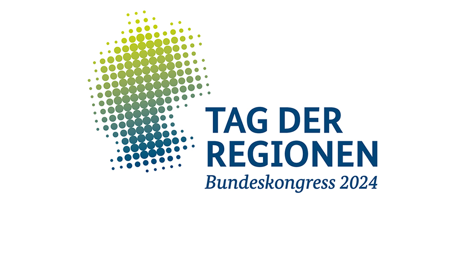 Logo Tag der Regionen - Die Deutschlandkarte mit grünen und blauen Punkten dargestellt. Dazu der Text Tag der Regionen - Bundeskongress 2024